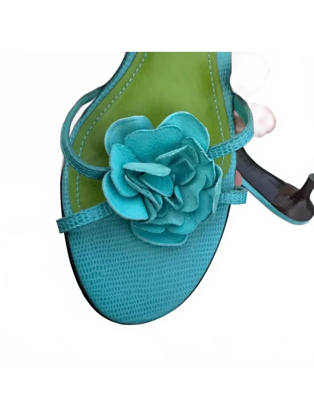 Lauren Ralph Lauren Jasmin 9.5B Blue Floral Applique Kitten Heel Sandals